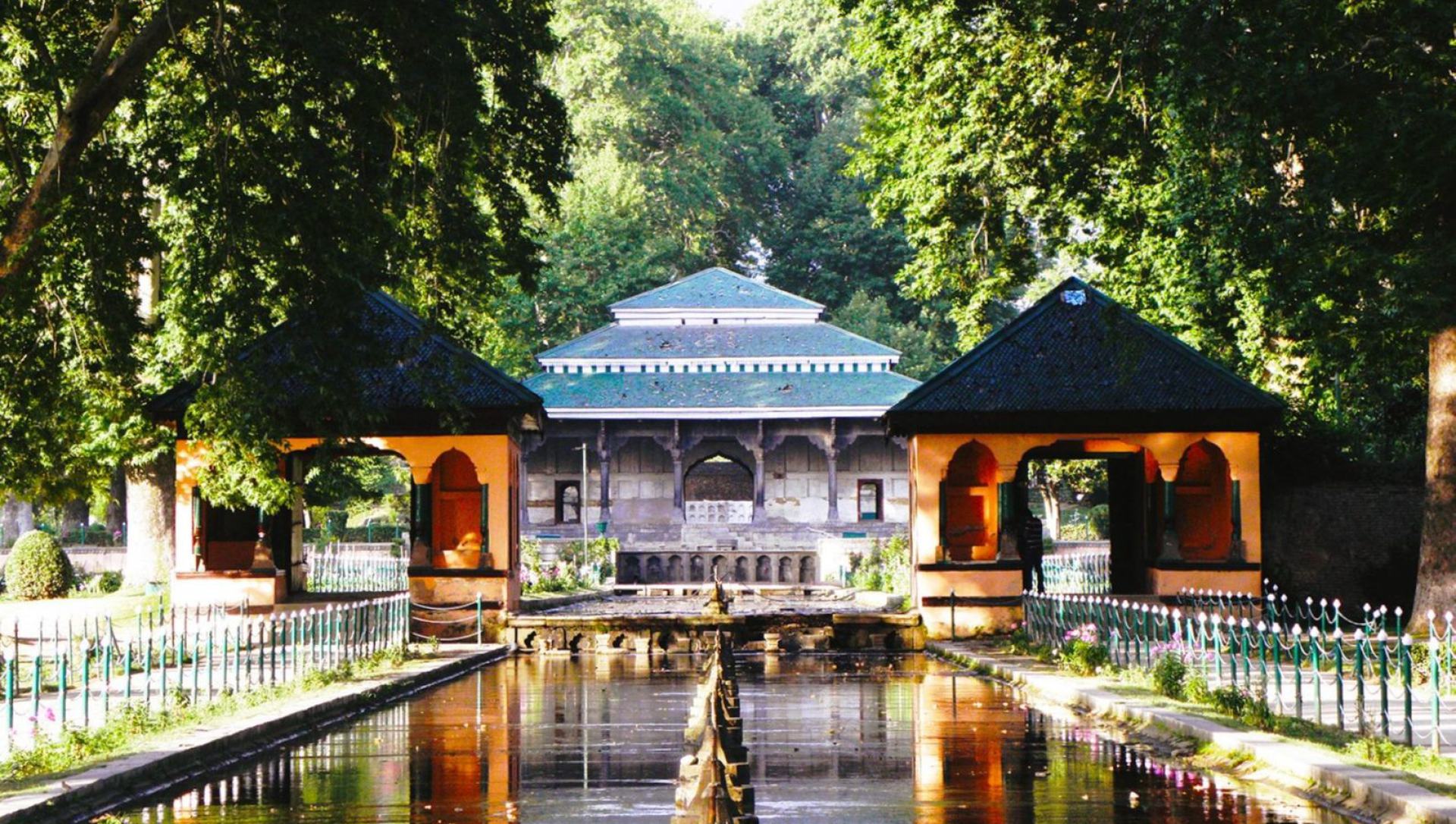 Verinag spring and Mughal garden architecture
