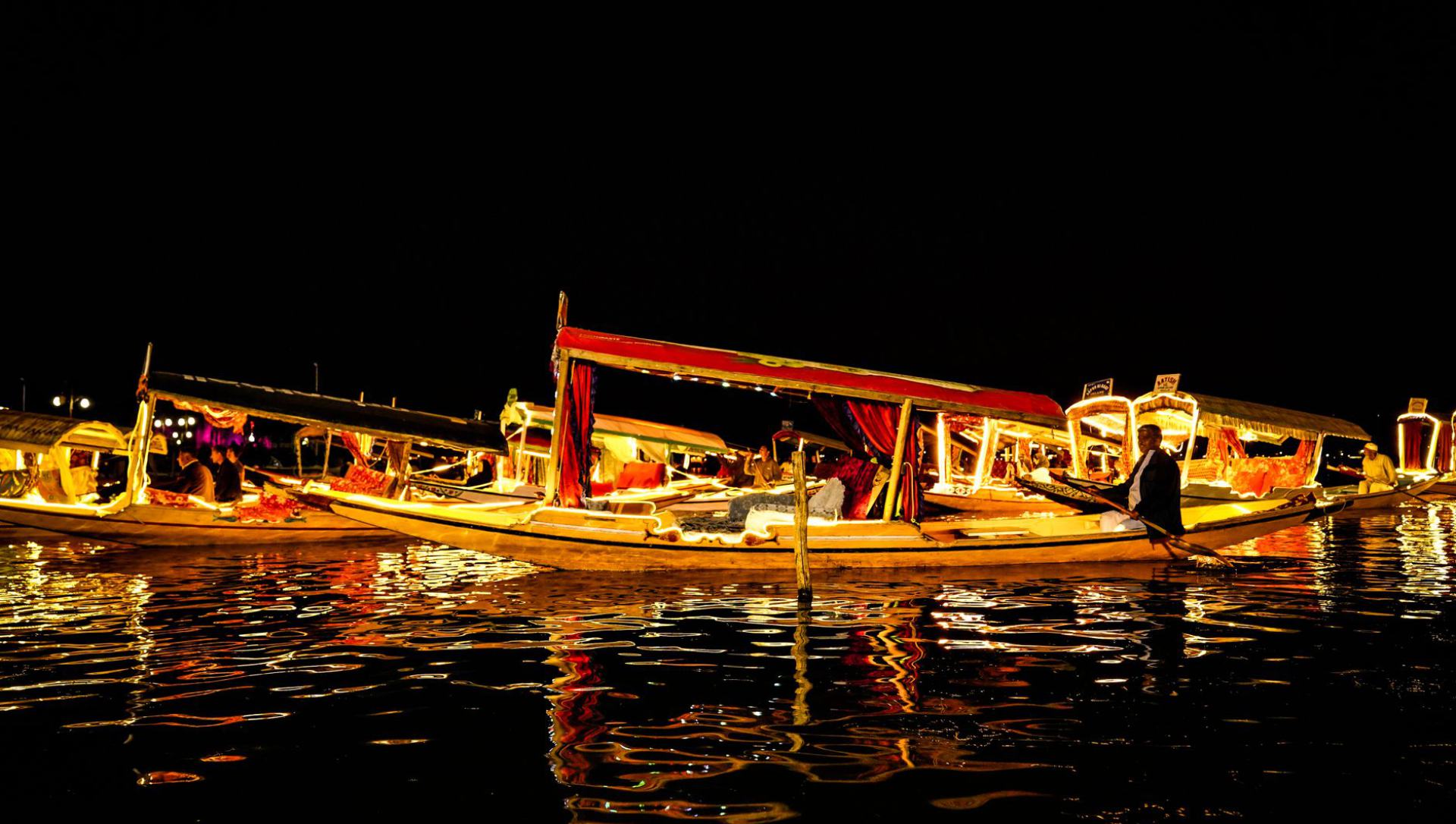 Romantic Kashmir Honeymoon